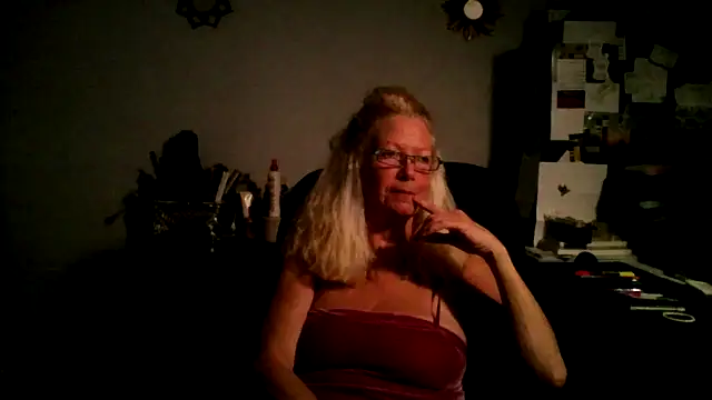 XTRAHORNYONE online show from October 7, 3:33 am