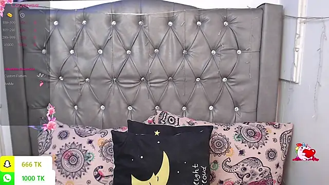 LAILAGUMMY online show from May 4, 5:39 pm