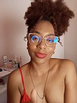 thaimy  online show from March 11, 2:49 am