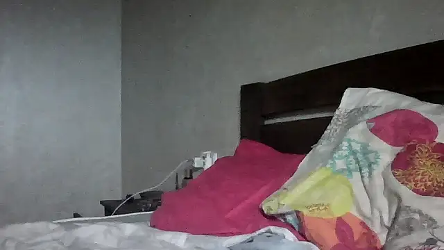 Snapshot of JulianaGold1 chatting on September 15, 9:22 pm JulianaGold1 online show from September 15, 9:22 pm