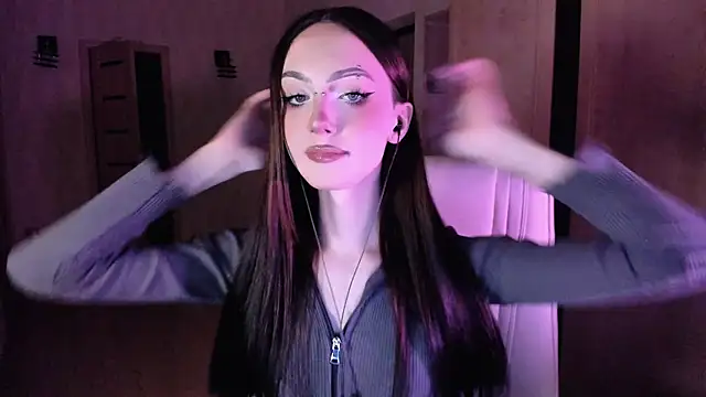 Snapshot of Alice__Aris chatting on October 2, 3:50 pm Alice Aris online show from October 2, 3:50 pm