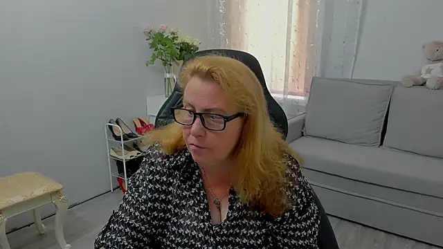 Frau Marta online show from July 11, 1:22 pm