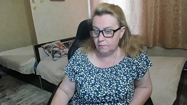 Frau Marta online show from May 1, 12:41 pm