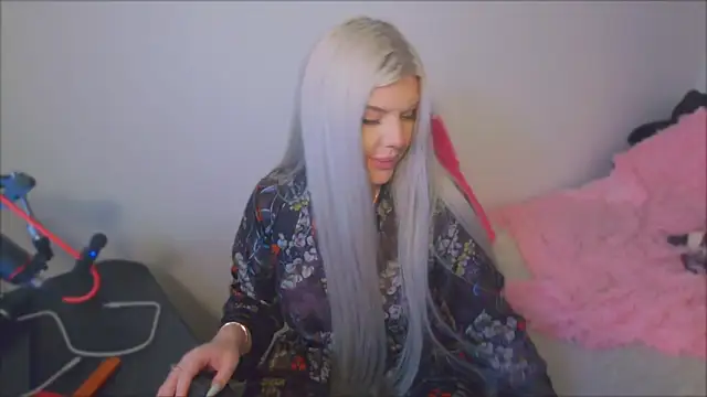 ParadiseRose online show from November 30, 4:05 am