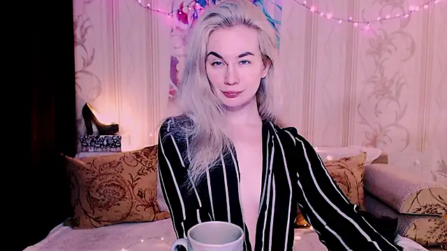 xxxcharismaaa online show from February 28, 1:16 am