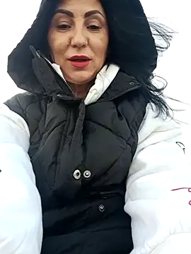 Snapshot of charrlote_love chatting on October 17, 2:53 pm charrlote love online show from October 17, 2:53 pm