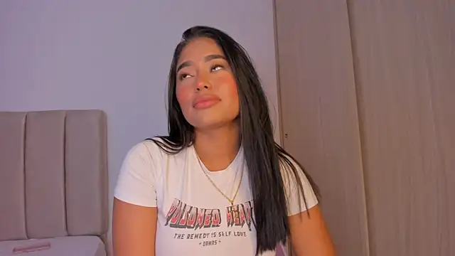 isa bunny online show from October 25, 4:53 am