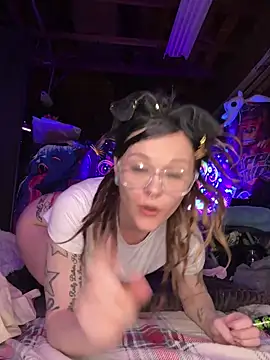 BlaizeyBBy online show from May 1, 3:43 am