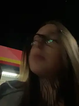 joanaelaa online show from March 18, 7:30 pm