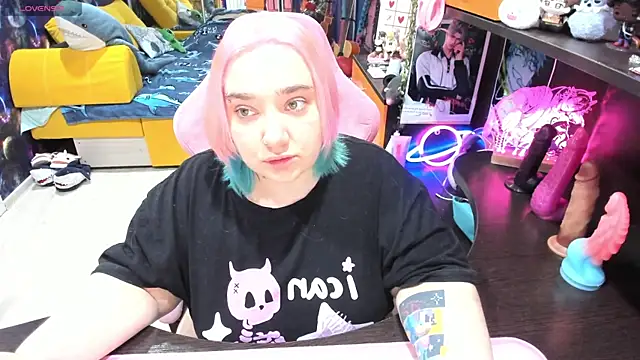 Softie Sofy online show from March 3, 3:45 am