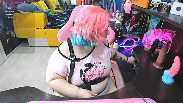 Softie Sofy online show from December 3, 2:03 am