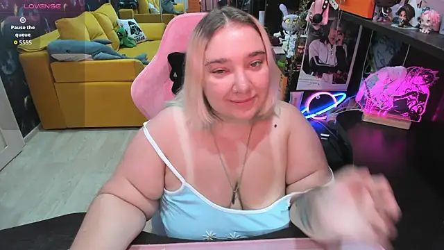 Softie Sofy online show from July 21, 1:50 am