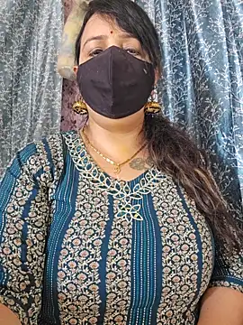 cute-tanvi online show from June 24, 3:38 am