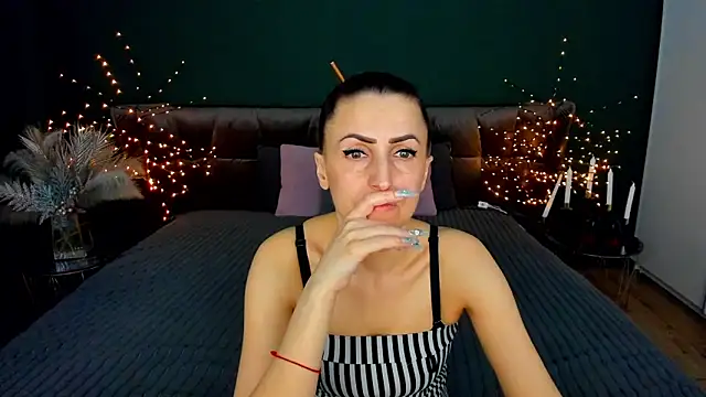 Rebecca Diamond online show from March 8, 6:50 am