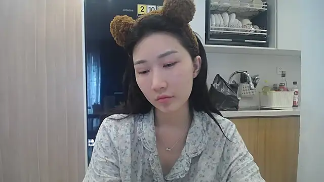 Asiagirll online show from July 7, 6:58 am