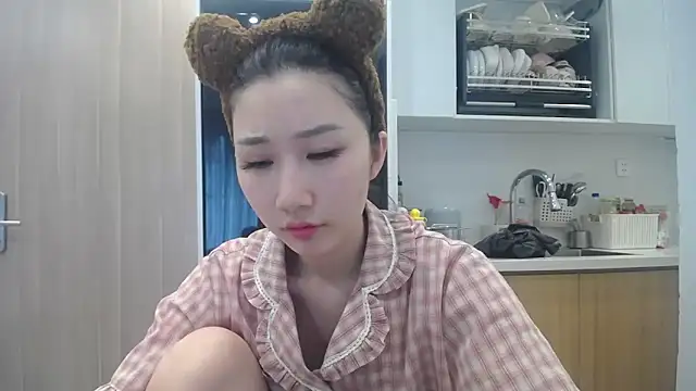 Asiagirll online show from June 22, 1:10 am