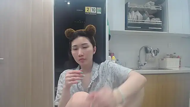 Asiagirll online show from June 12, 4:26 pm