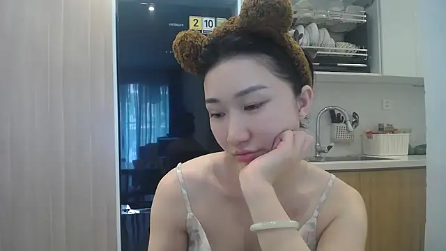Asiagirll online show from June 6, 7:03 am