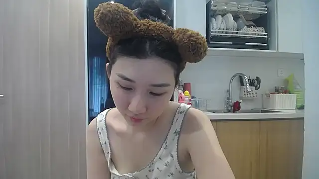 Asiagirll online show from June 11, 2:53 am
