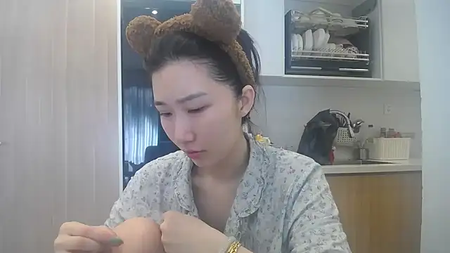 Asiagirll online show from June 20, 1:09 am