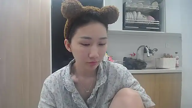 Asiagirll online show from July 6, 3:25 pm
