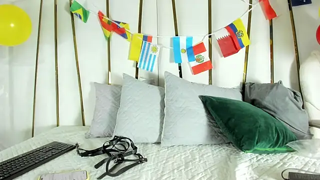 elena mature online show from June 24, 6:18 pm
