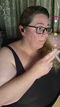 Snapshot of Iceprincess2bad4u chatting on September 9, 6:41 pm Iceprincess2bad4u online show from September 9, 6:41 pm
