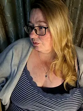Iceprincess2bad4u online show from April 30, 7:08 pm