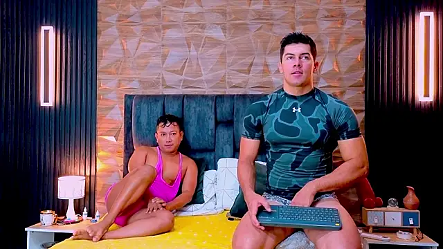 FelipeAndMarcello3 online show from March 18, 2:11 pm