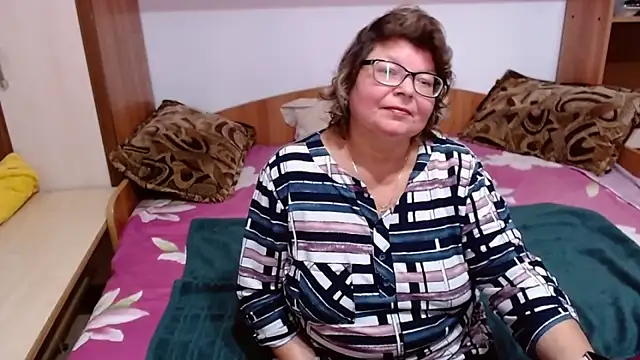 SweetMommaX online show from October 16, 1:58 pm