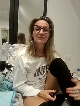 dancing sexy doll online show from October 21, 7:51 pm