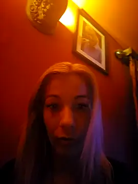 wildlia online show from February 22, 9:59 pm