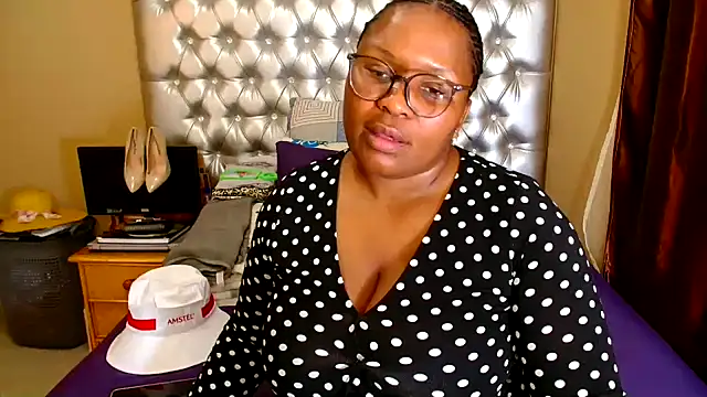 missboobsxx online show from November 25, 12:40 pm