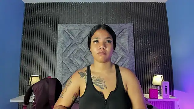 SophiaaStone online show from July 31, 12:17 pm