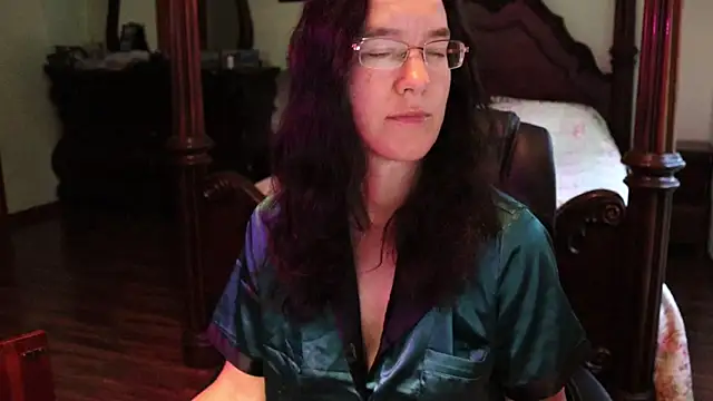 thornburyrose online show from June 17, 10:49 am