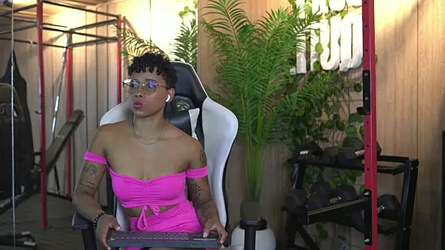 kelly thomson online show from July 15, 12:54 pm