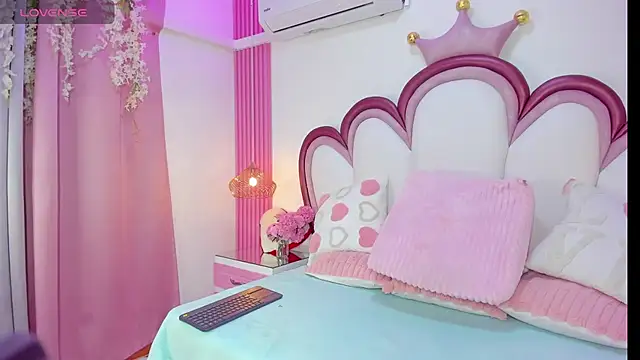 SammyGirlTS online show from June 16, 3:18 am