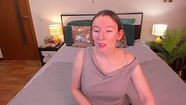 CatherineWalls online show from March 16, 5:44 am