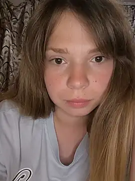 Zuli Kiska online show from July 28, 7:39 pm