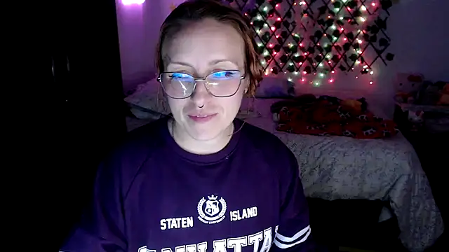 kittykalor09 online show from February 14, 3:19 am