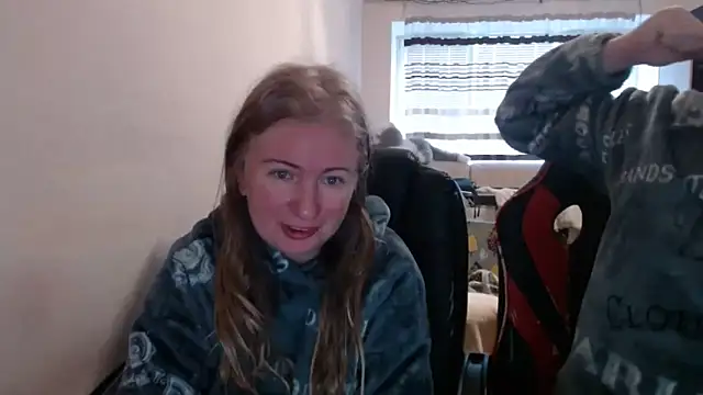 PeterAndJen online show from February 8, 7:34 am