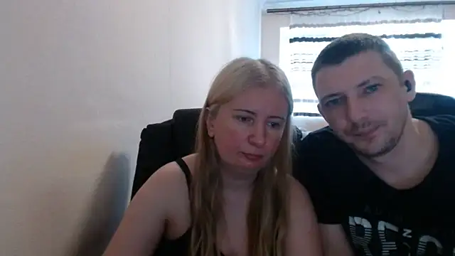PeterAndJen online show from June 19, 9:24 am