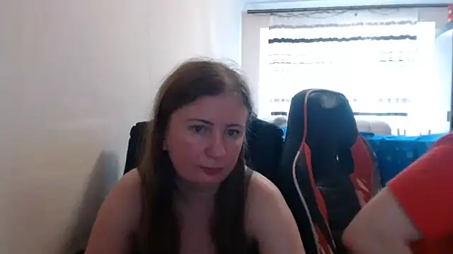 PeterAndJen online show from July 19, 11:23 am