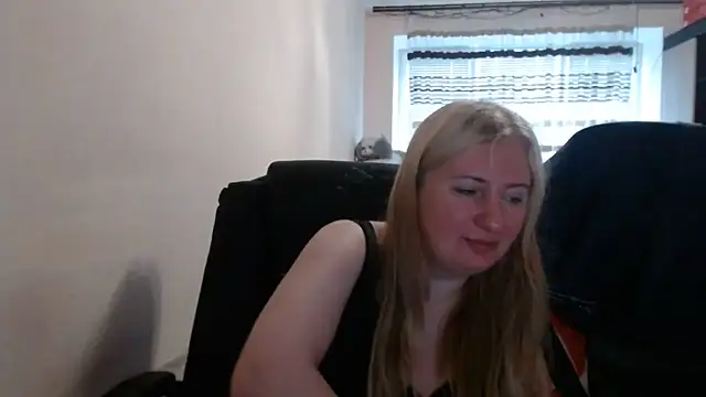 PeterAndJen online show from June 7, 7:04 am