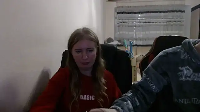 PeterAndJen online show from November 29, 2:32 pm