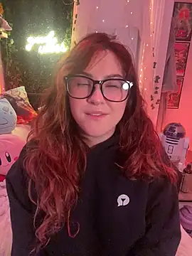 JennKenobi online show from August 6, 2:57 pm