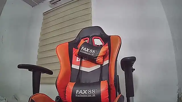 EvaTiffany online show from November 13, 3:16 am