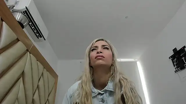 briana wonder69xxx online show from April 29, 2:42 pm
