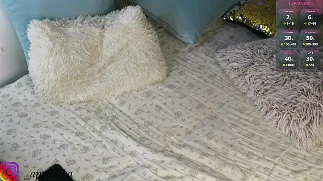 AprilinAlba online show from March 15, 6:48 am