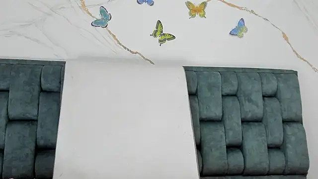 IsiisLovei online show from July 11, 2:39 pm